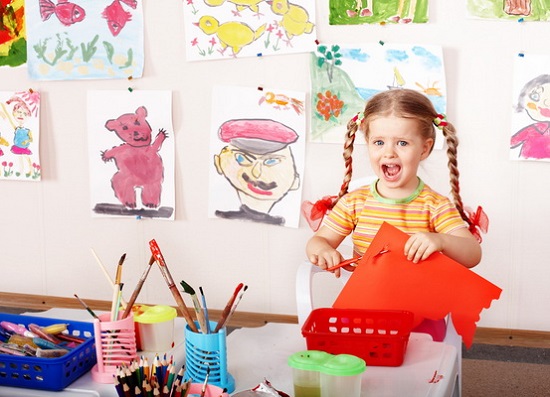 как научить ребенка пользоваться ножницами